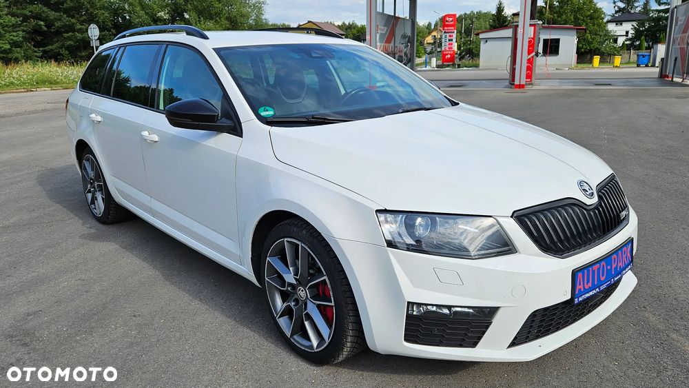 Skoda Octavia Combi 2.0 TDI DSG RS - 4