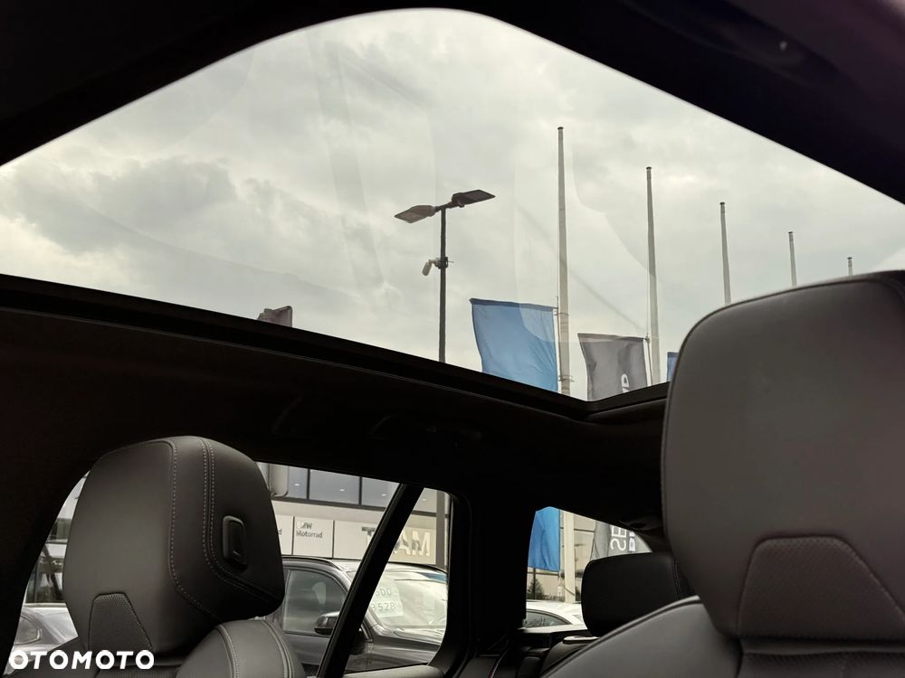 BMW Seria 5 520i - 30