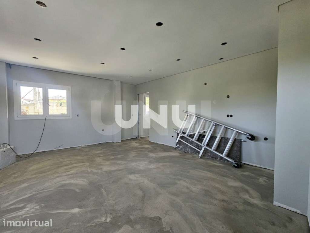 Apartamento T1 - Com Logradouro Agradável - Grande imagem: 2/10