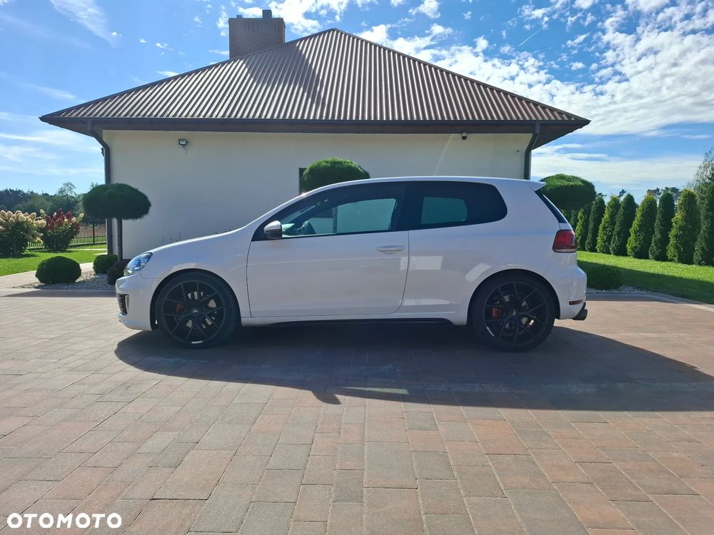 Volkswagen Golf 2009 photo 3