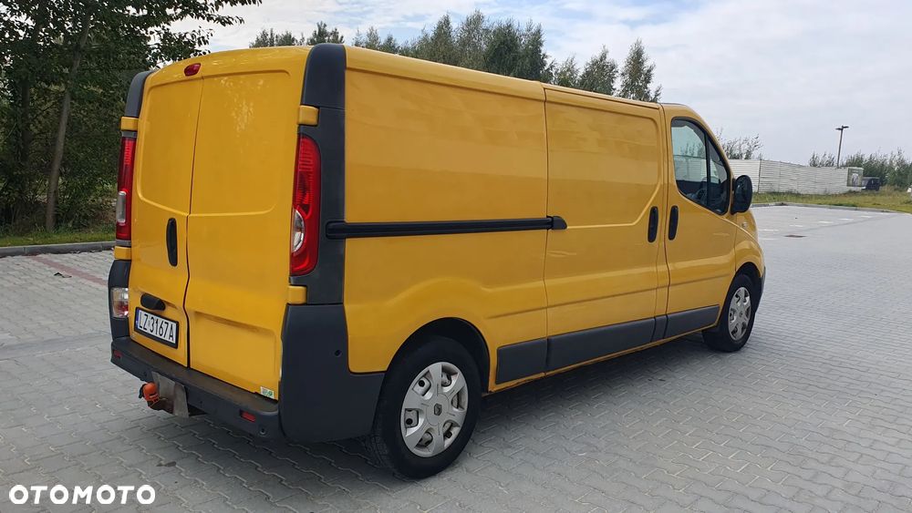 Renault TRAFIC - 12