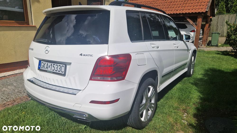 Mercedes-Benz GLK 350 4-Matic - 8