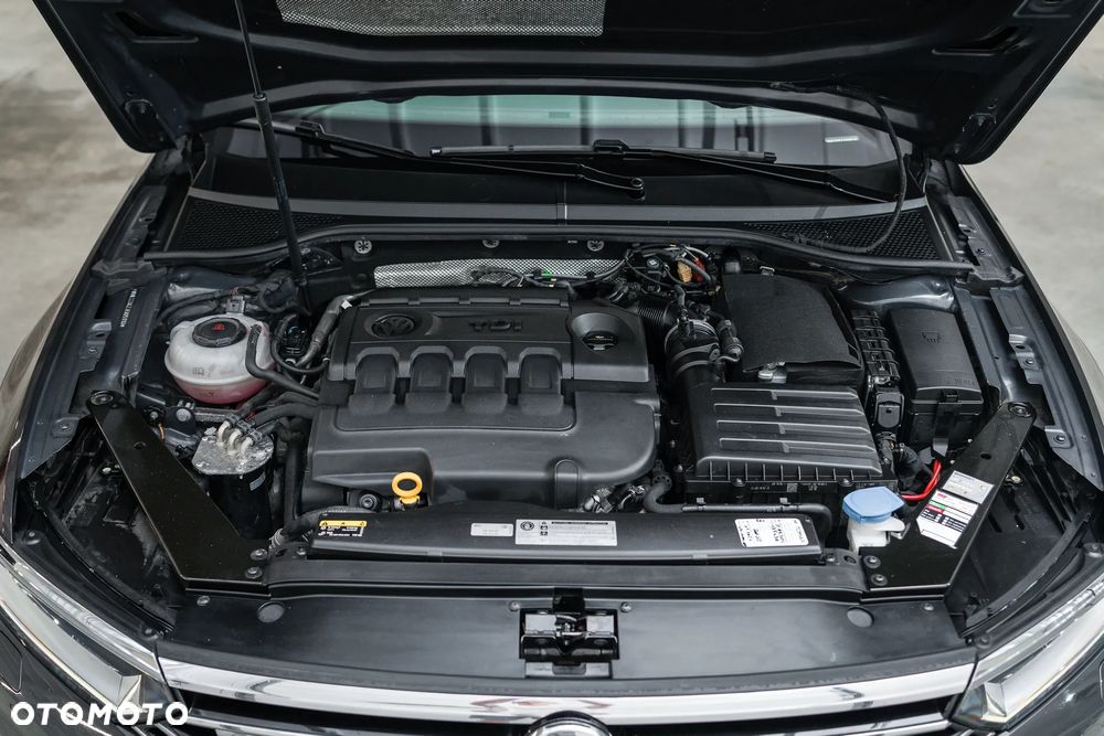 Volkswagen Passat Alltrack 2.0 TDI SCR 4Mot DSG - 18