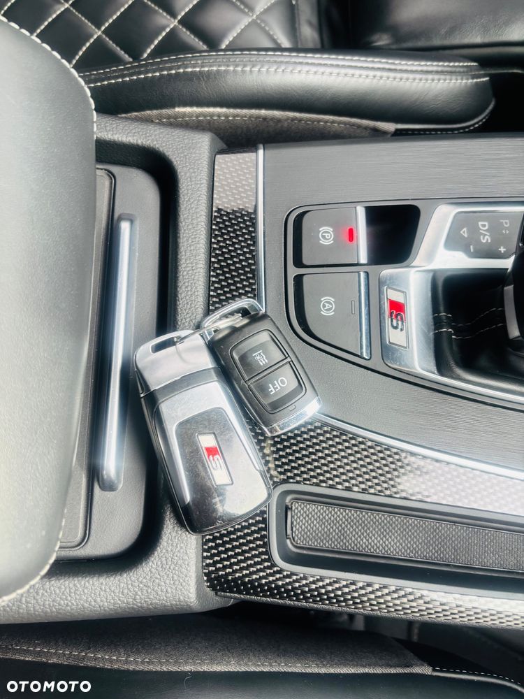 Audi SQ5 - 32