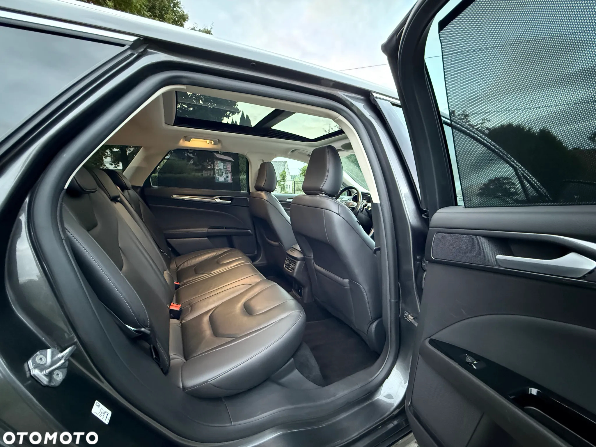 Ford Mondeo 2.0 EcoBlue Titanium - 28