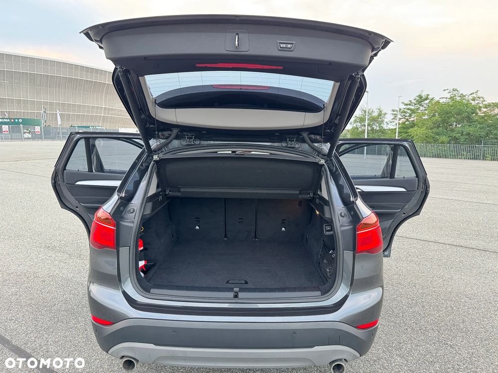 BMW X1 xDrive20d - 12