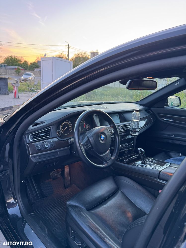 BMW Seria 7 730d Aut. - 9