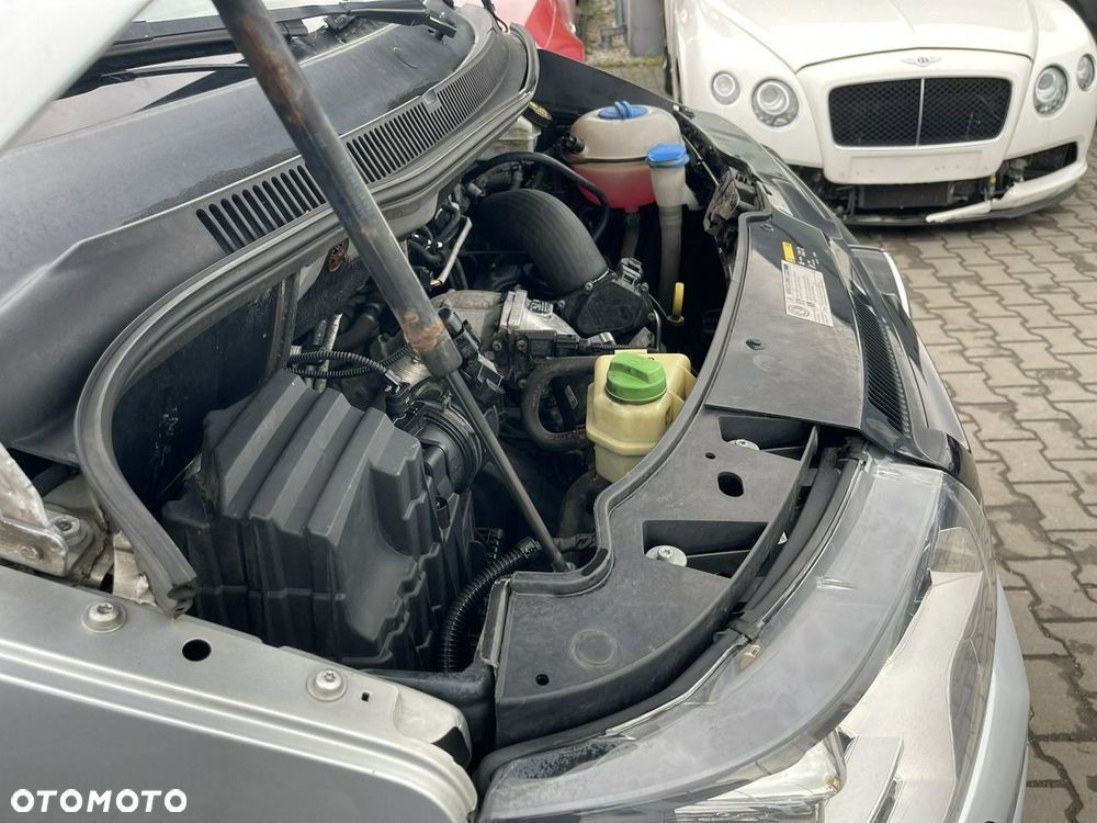 Volkswagen Multivan - 17
