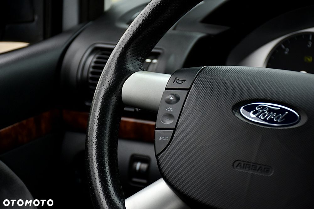 Ford Galaxy TDI Ghia - 23