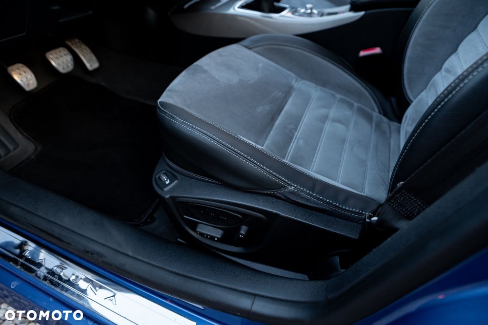 Renault Laguna dCi 180 FAP GT - 19