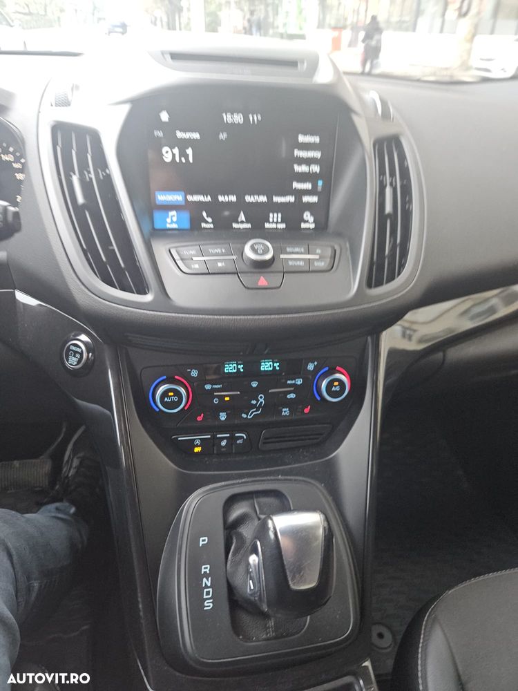 Ford Kuga - 2