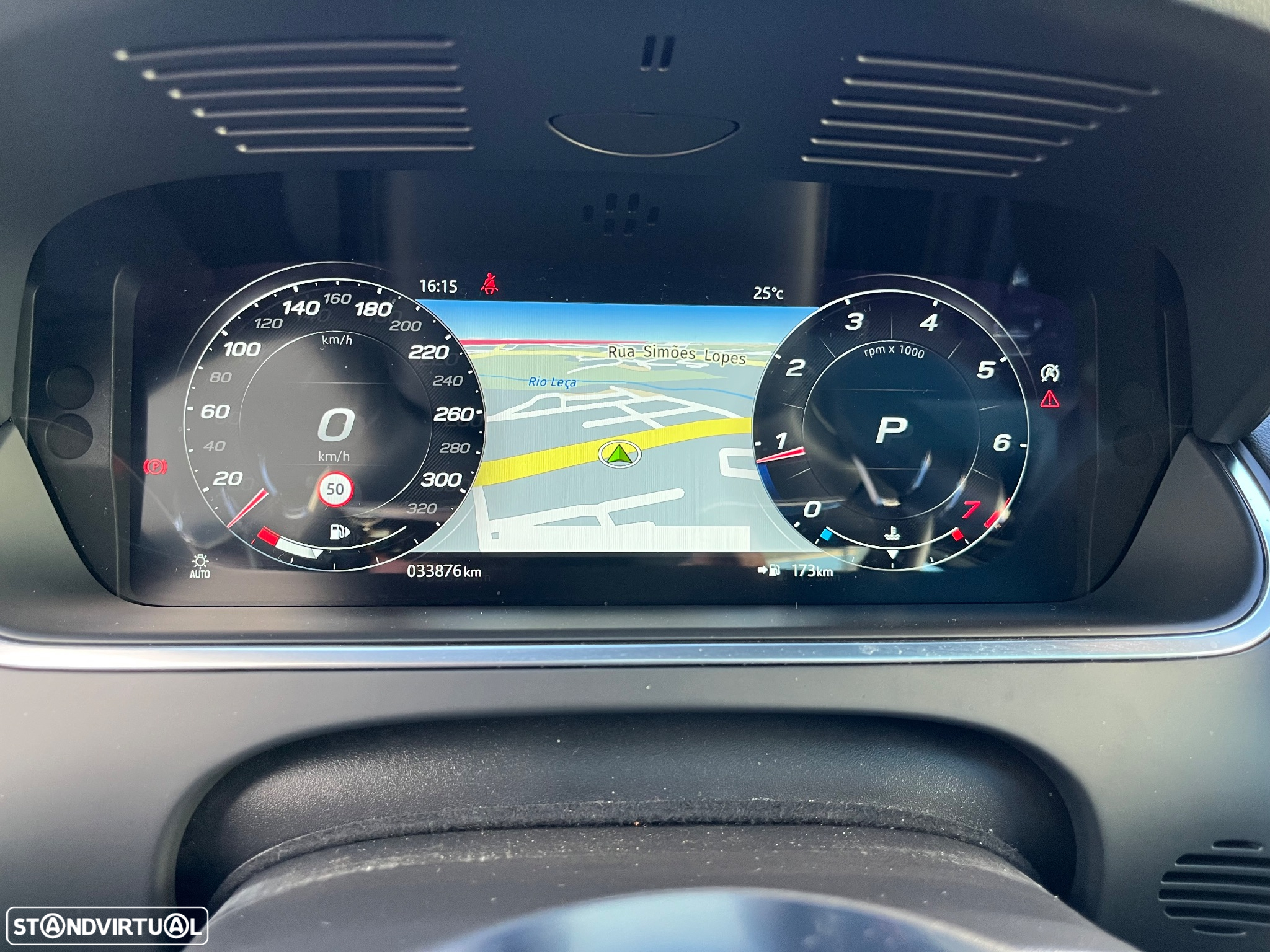 Jaguar F-Type 2.0 i4 R-Dynamic Black - 33