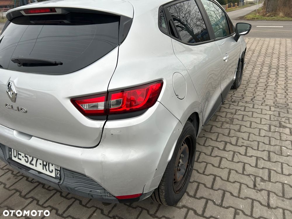 Renault Clio - 24