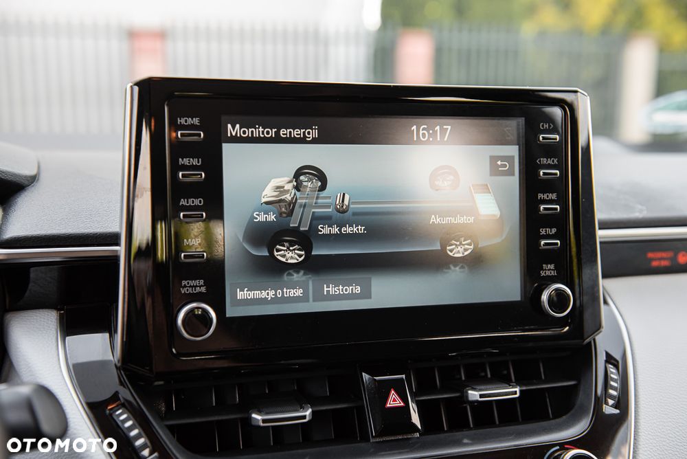 Toyota Corolla 2.0 Hybrid Trek - 23
