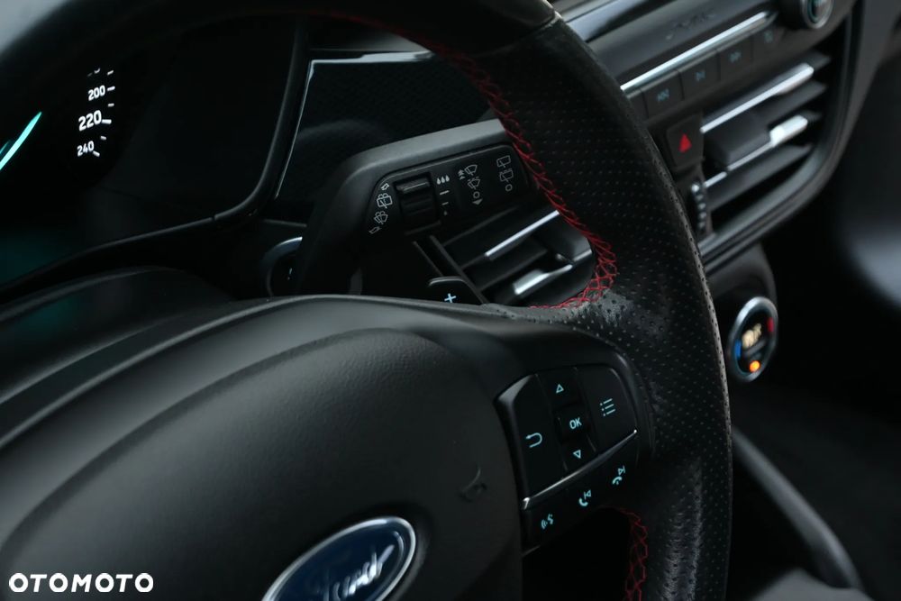 Ford Focus 1.5 EcoBoost ST-Line - 33