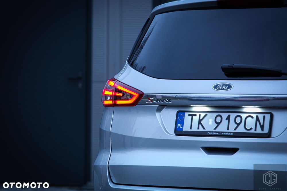 Ford S-Max - 21