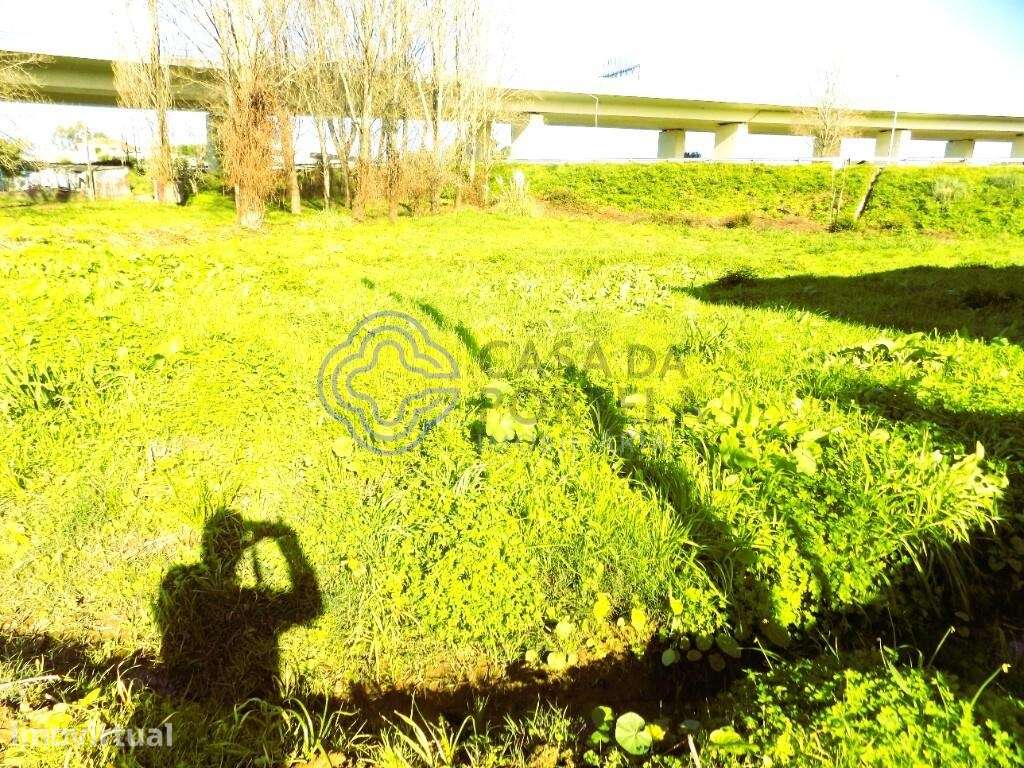 Terreno-Área 1738 M2, Com Excelentes Acessos-A1-Lisboa-Porto; A41 CREP - Grande imagem: 4/12