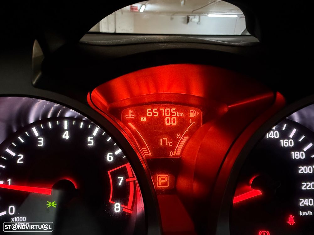 Nissan Juke 1.6 N-Connecta Xtronic - 7