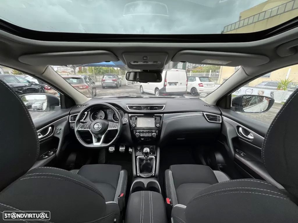 Nissan Qashqai 1.5 dCi N-Connecta 18 - 10