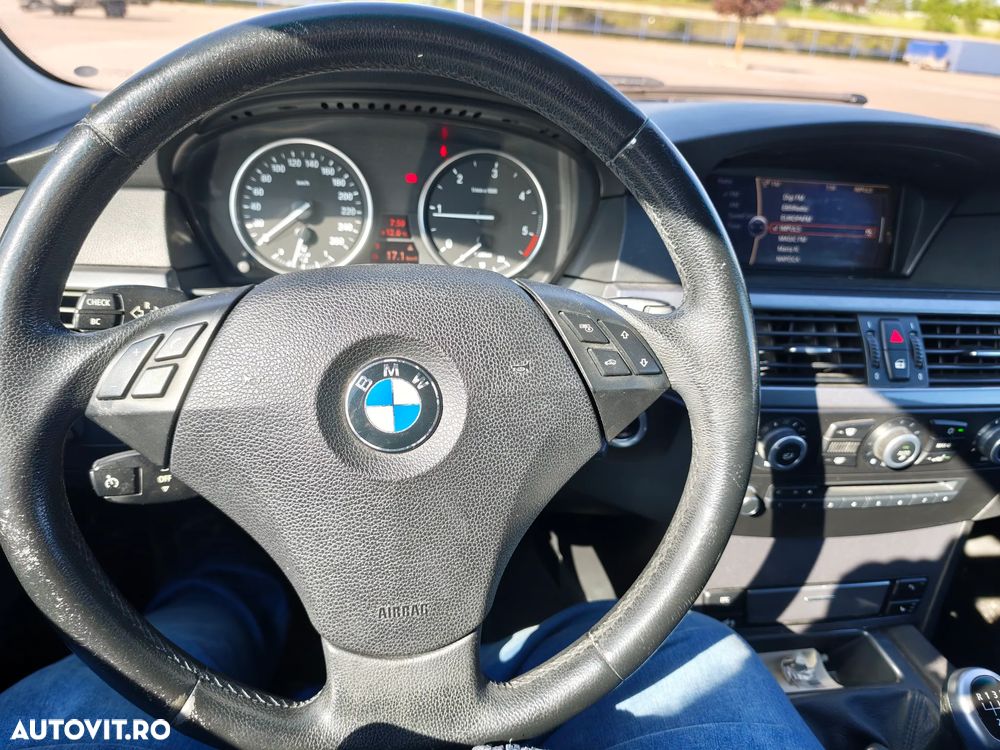 BMW Seria 5 520d - 22