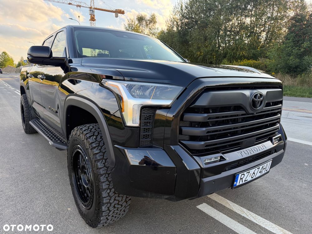 Toyota Tundra - 1