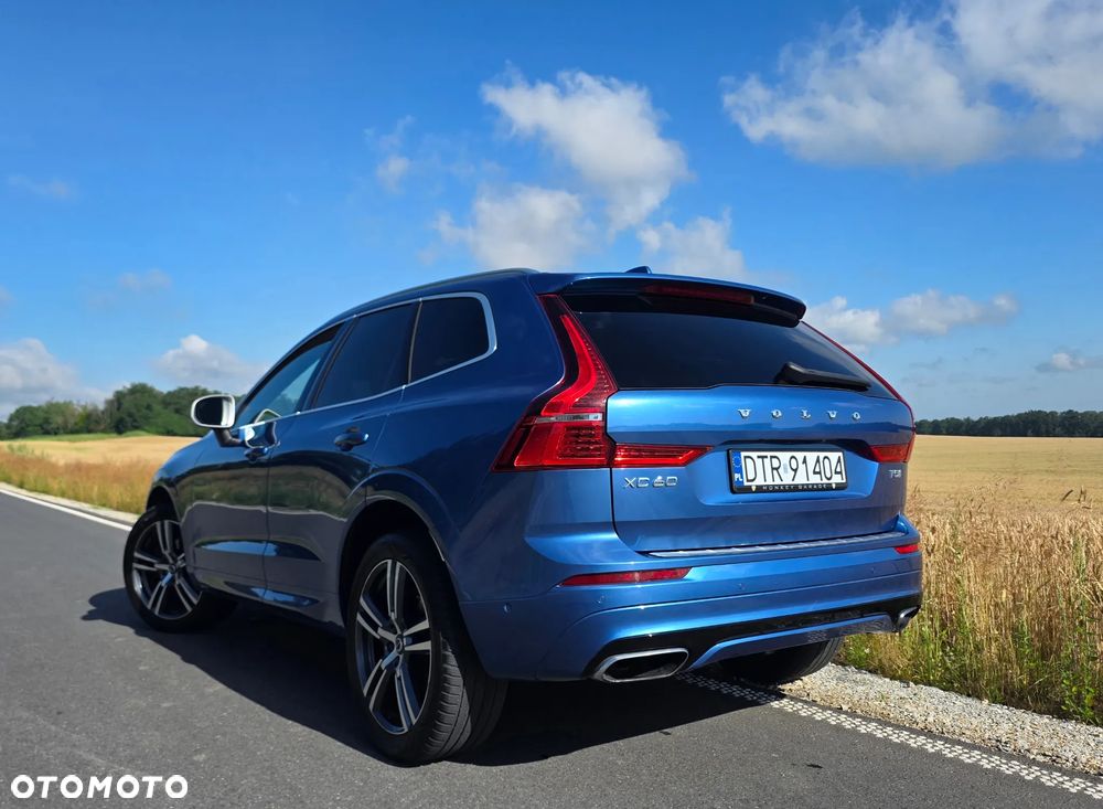 Volvo XC 60 T5 R-Design - 4