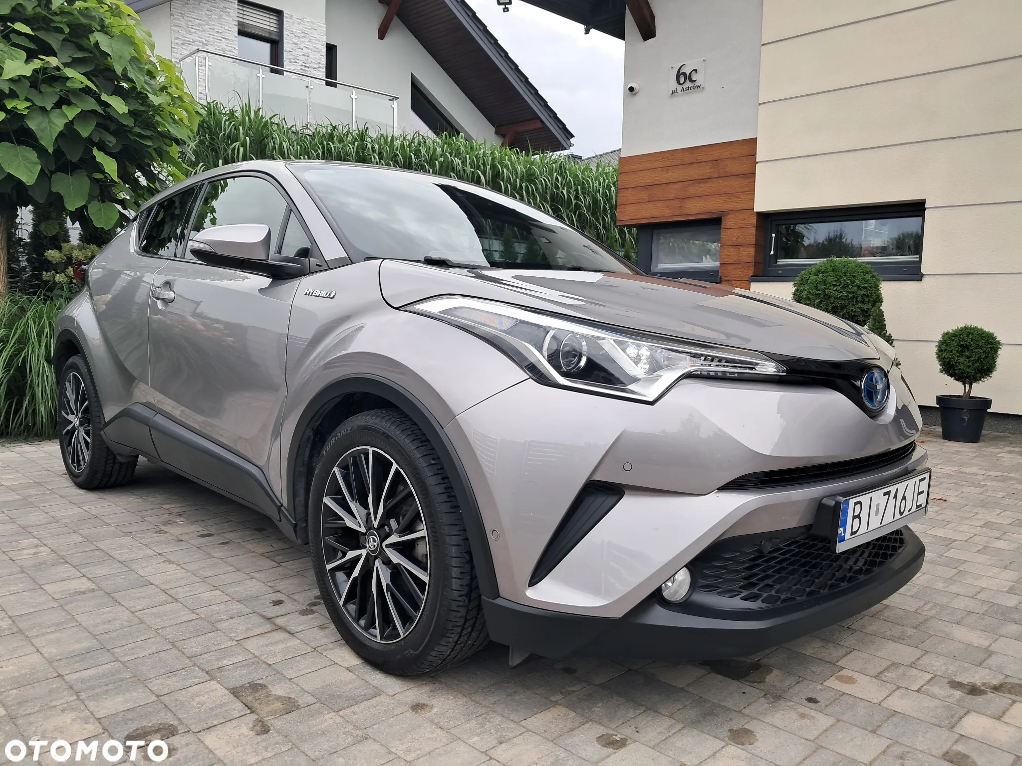 Toyota C-HR 1.8 Hybrid Premium - 11