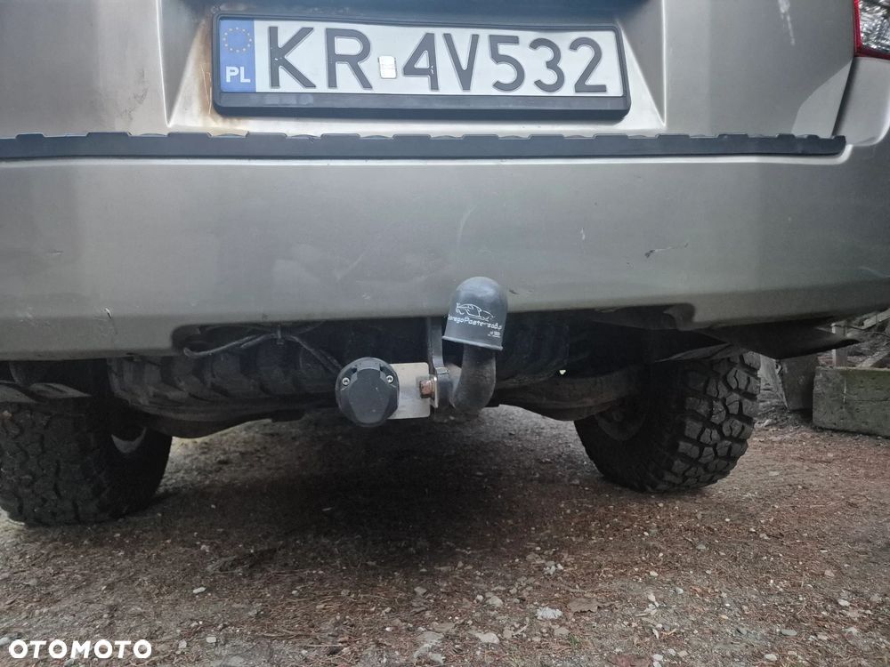 Nissan Pathfinder 2.5 D XE - 16