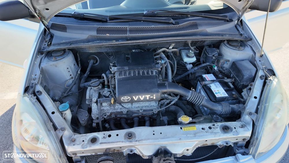Toyota Yaris 1.0 Luna - 8