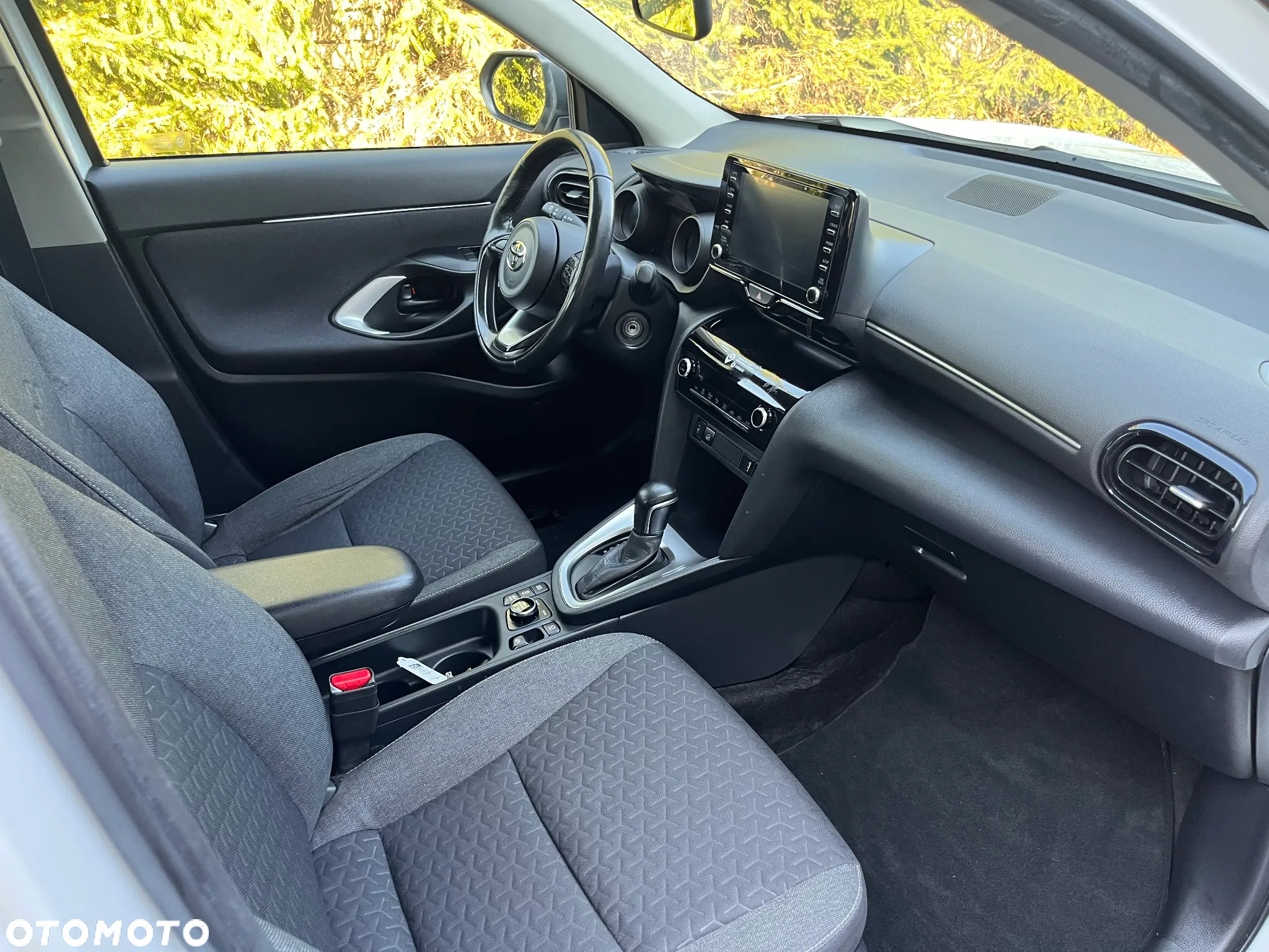 Toyota Yaris Cross ver-hybrid-1-5-premiere-edition-awd - 6