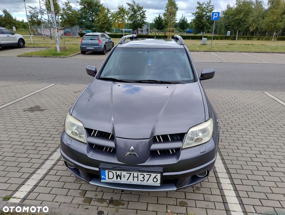 Mitsubishi Outlander 2.4 Dakar - 3