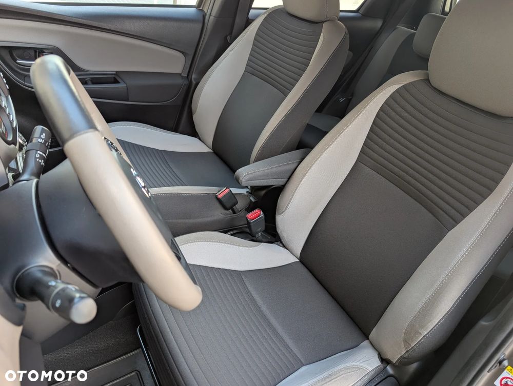 Toyota Yaris Hybrid 100 Selection Passion - 18