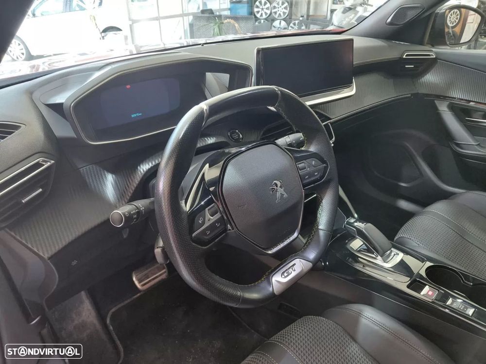 Peugeot e-2008 - 14
