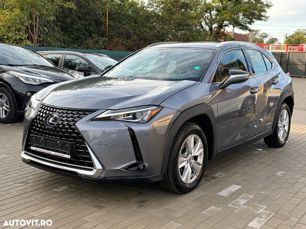 Lexus UX 250h - 17