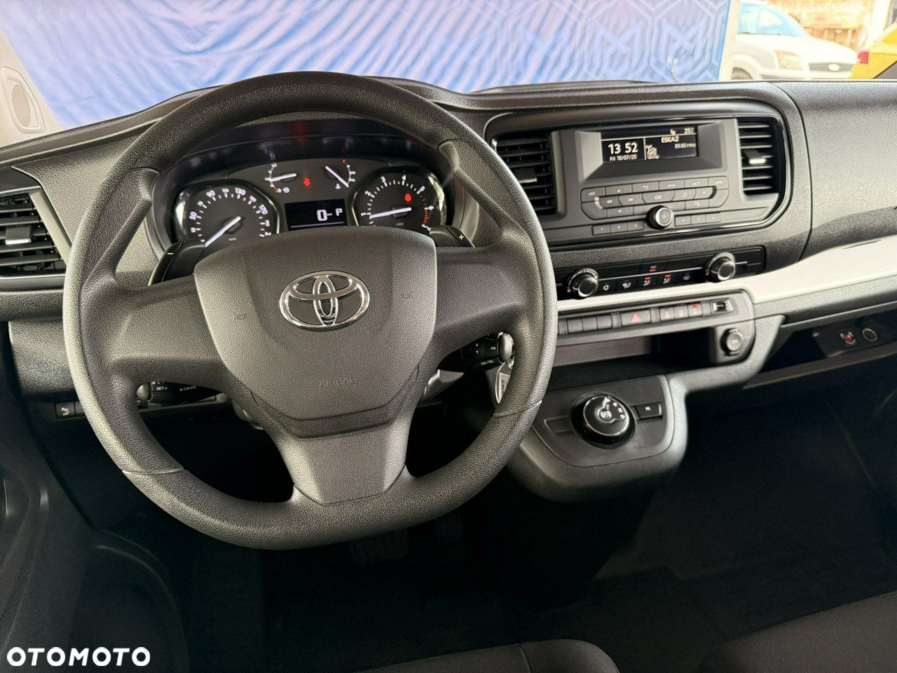 Toyota Proace Verso - 25