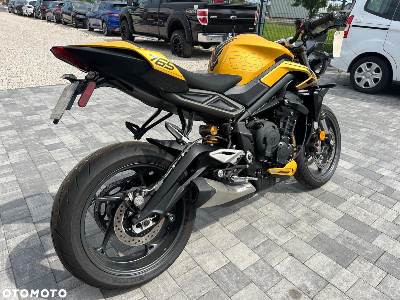 Triumph Street Triple - 5