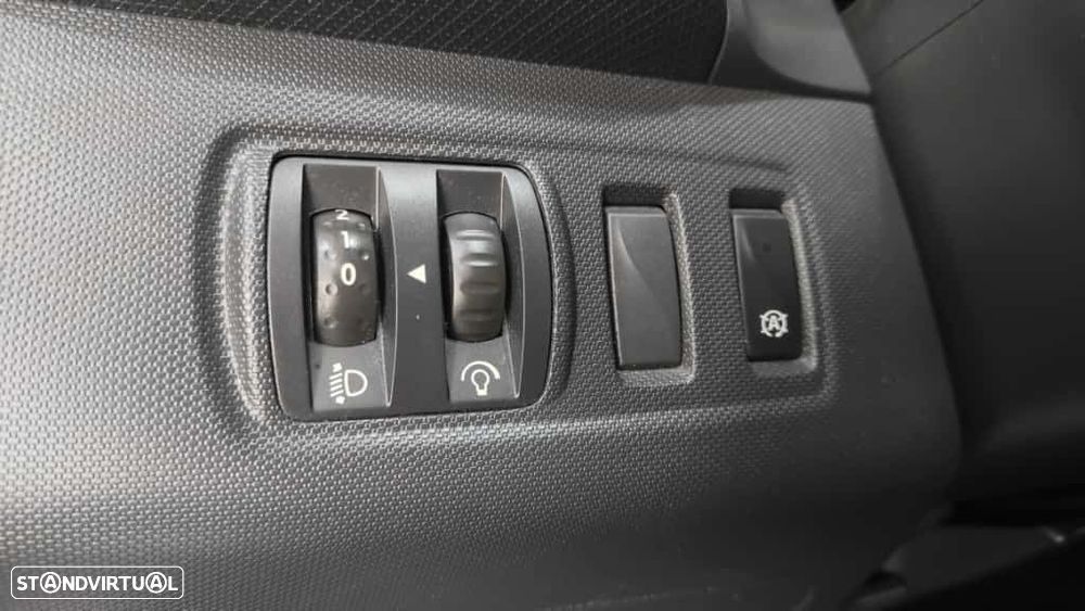 Renault Clio Sport Tourer 1.5 dCi Dynamique S - 41