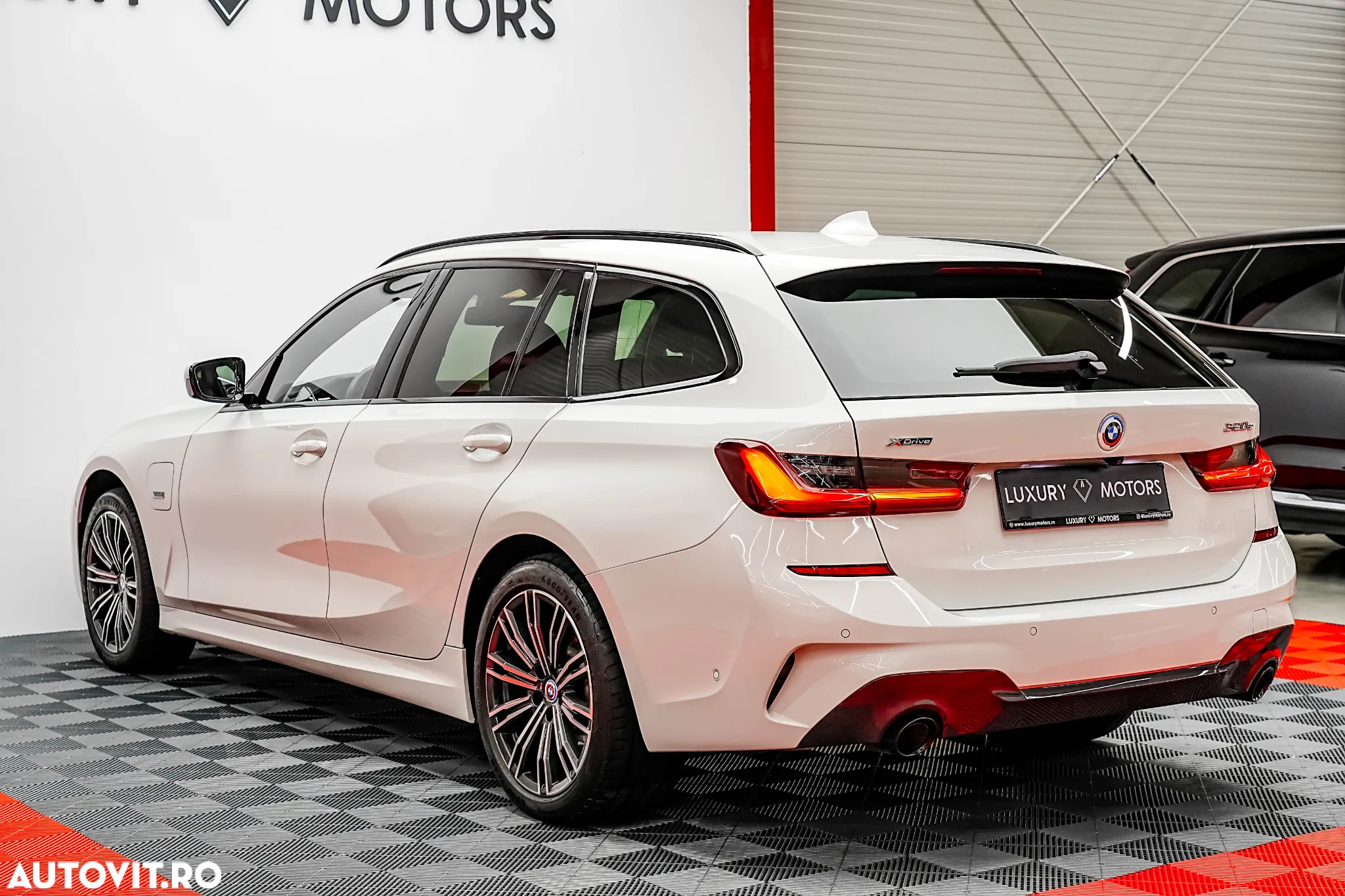 BMW Seria 3 320e Touring xDrive Aut. Sport Line - 10