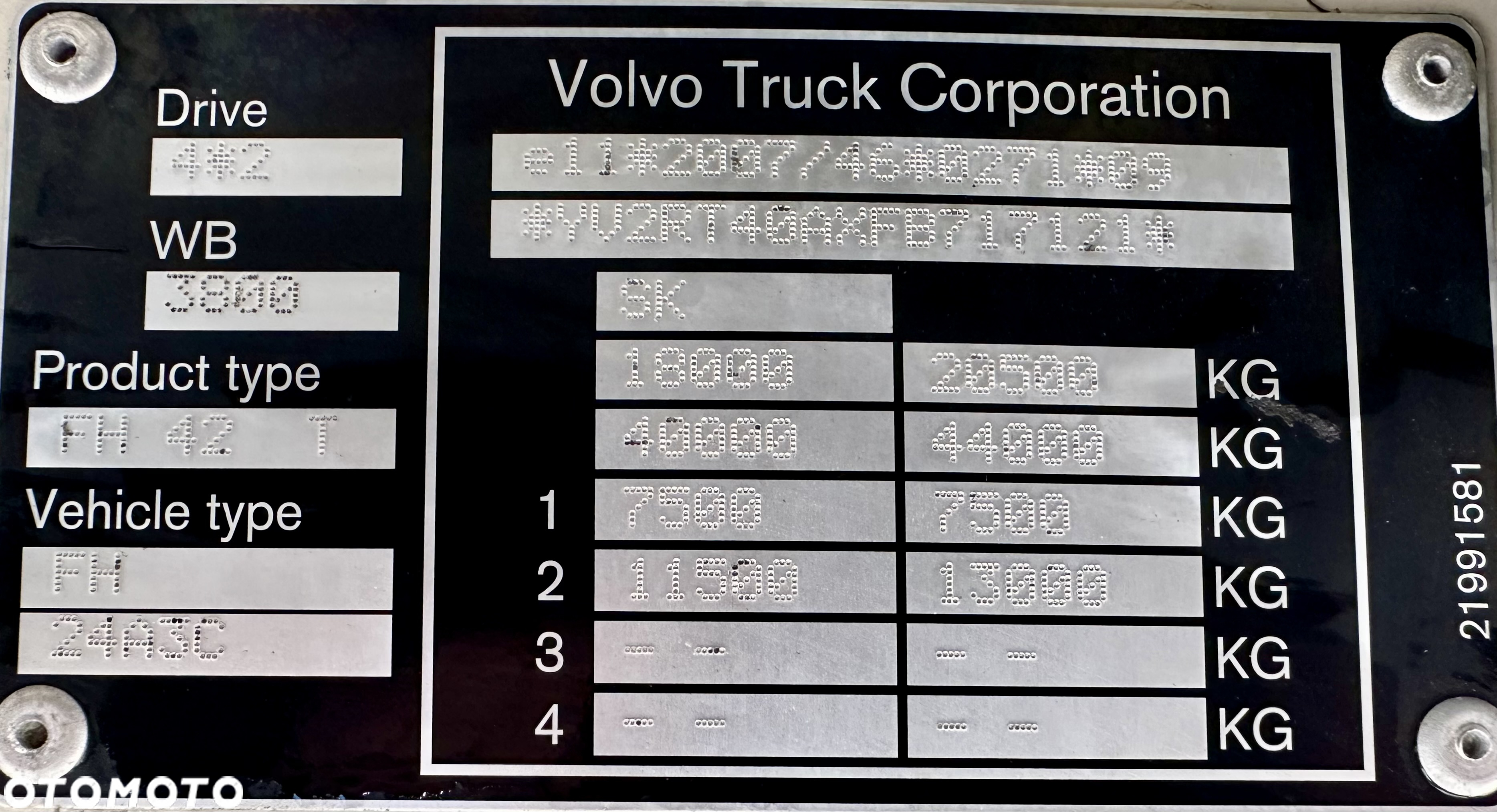 Volvo FH500 GLOB XL AUTOMAT FULLSPOJLERY KLIMA SKÓRA LED LODÓWKA 2xALUTANK EURO 6 2015r ŁADNY - 15