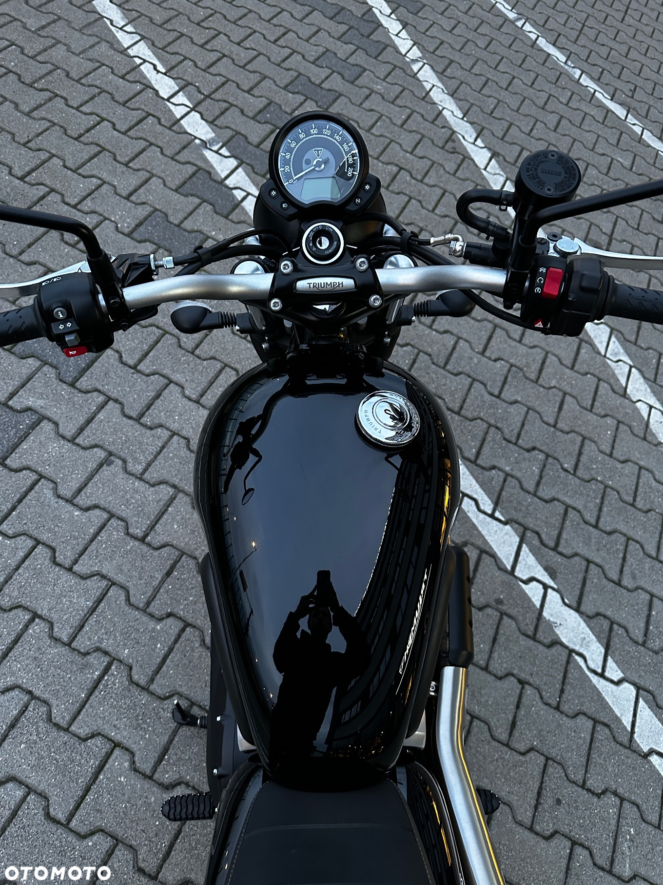 Triumph Scrambler - 12