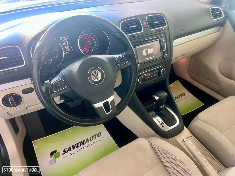 VW Golf 2.0 TDi Confortline DSG - 23