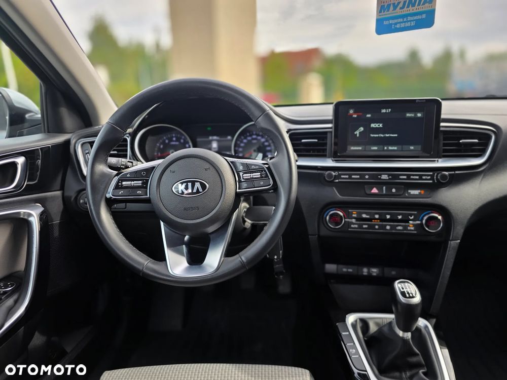 Kia Ceed 1.4 L - 11