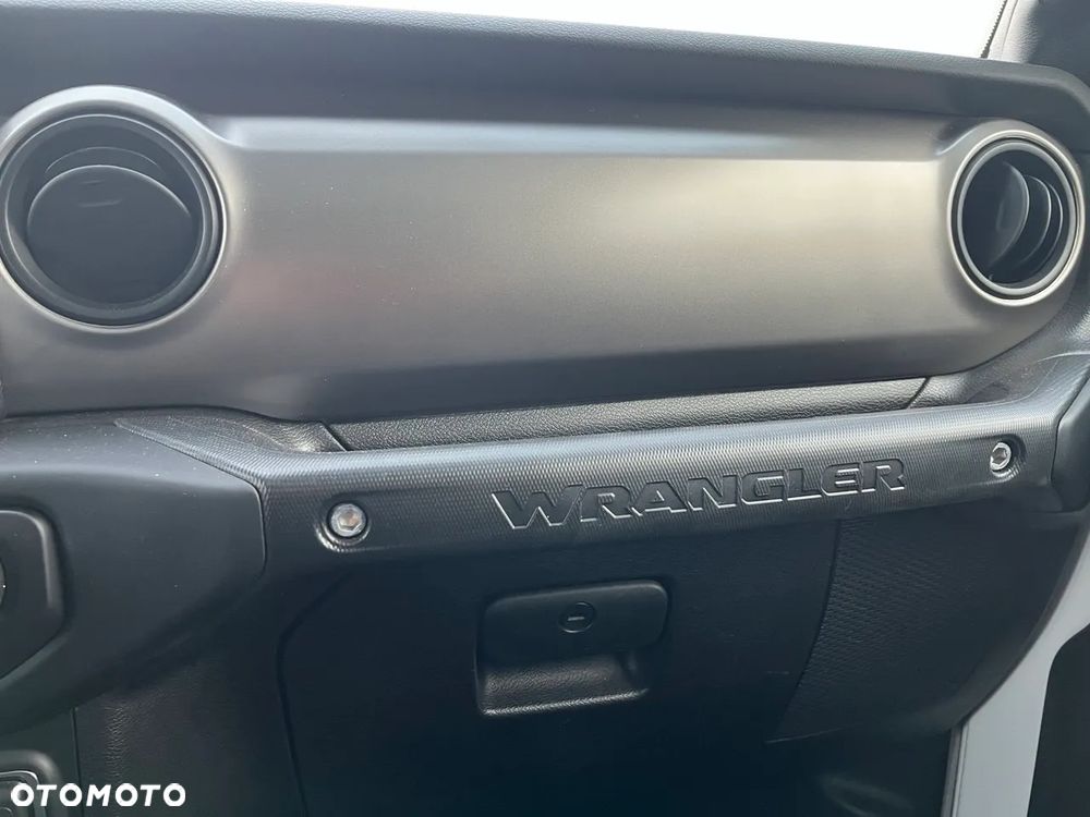 Jeep Wrangler 3.6 X - 16