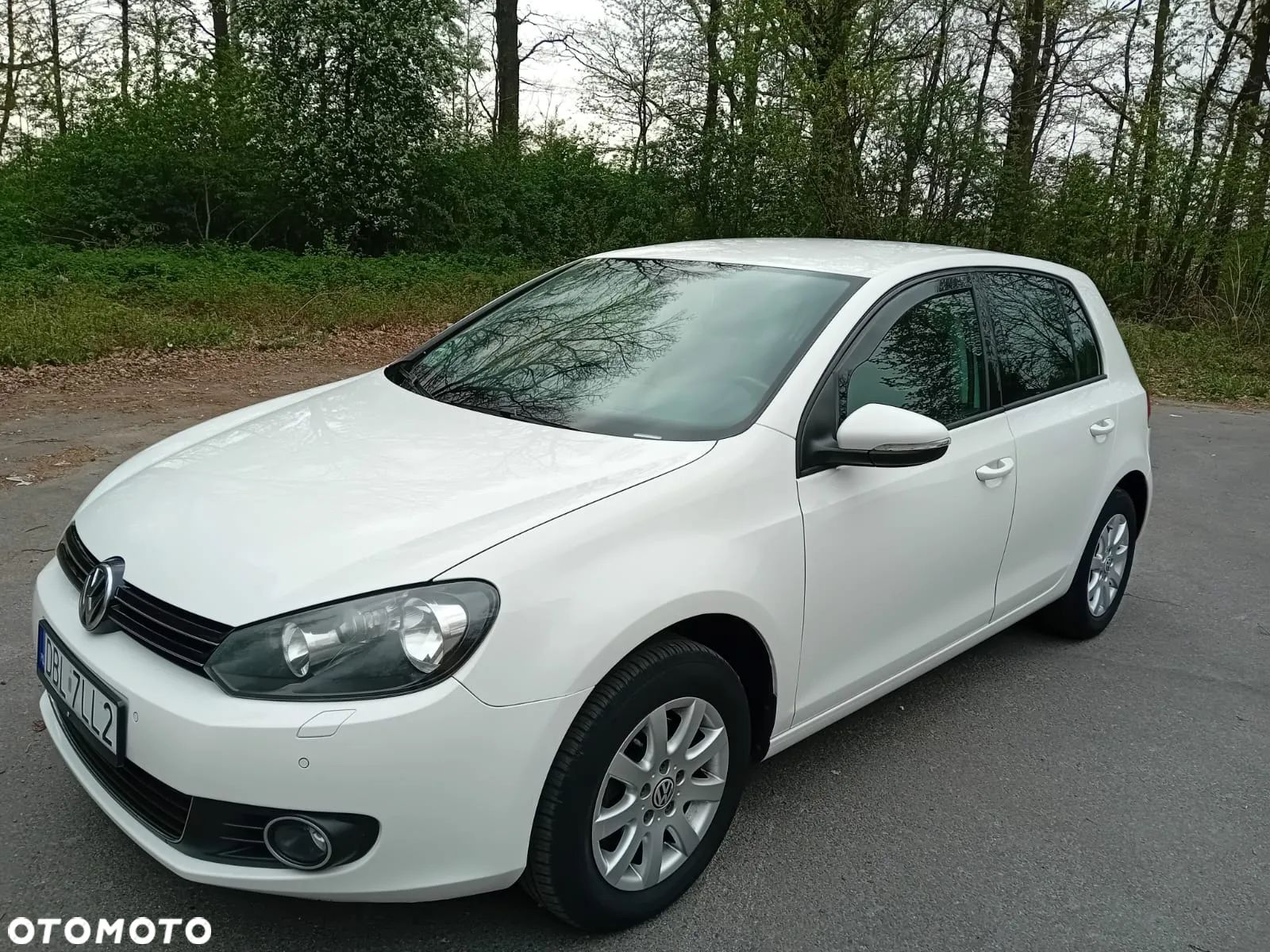 Volkswagen Golf - 1