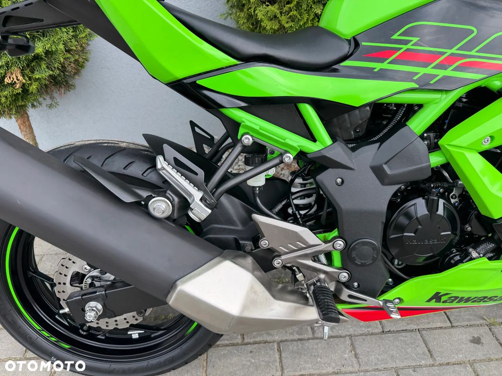Kawasaki Ninja - 12