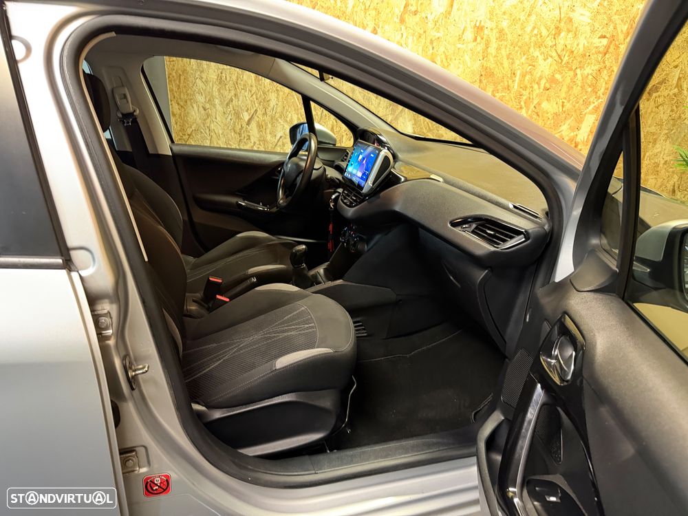 Peugeot 208 1.4 HDi Access - 10