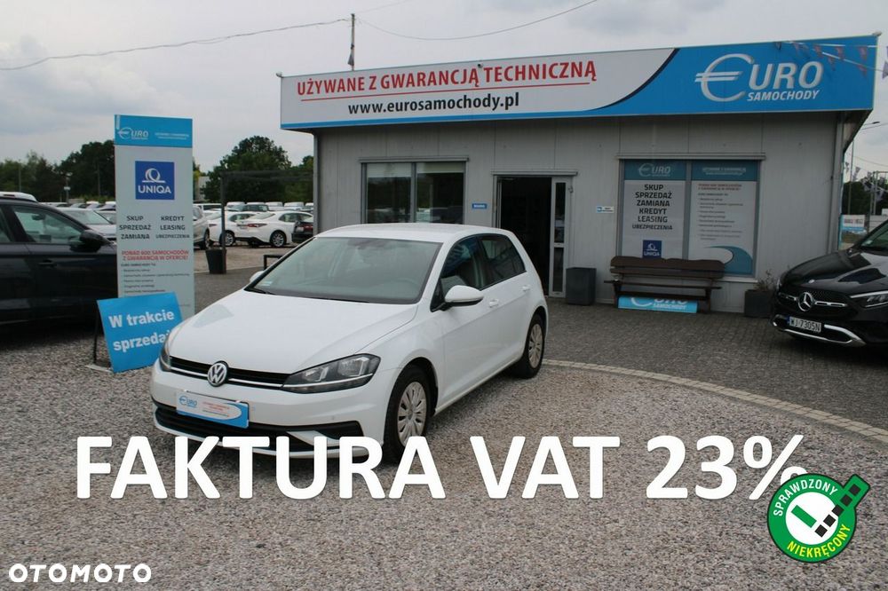 Volkswagen Golf - 1