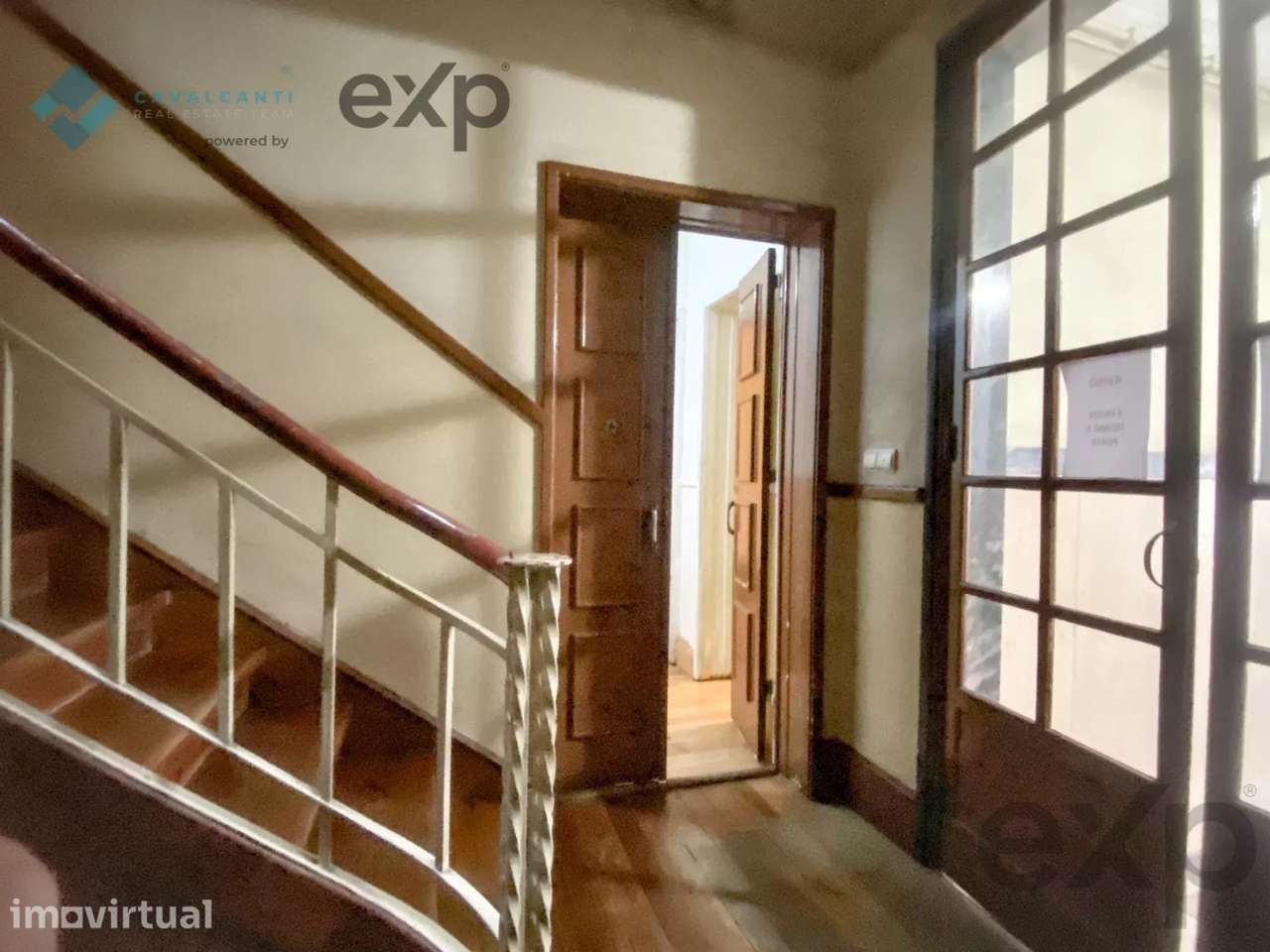 T3 com charme e logradouro Para Remodelar – Lisboa - Grande imagem: 4/48