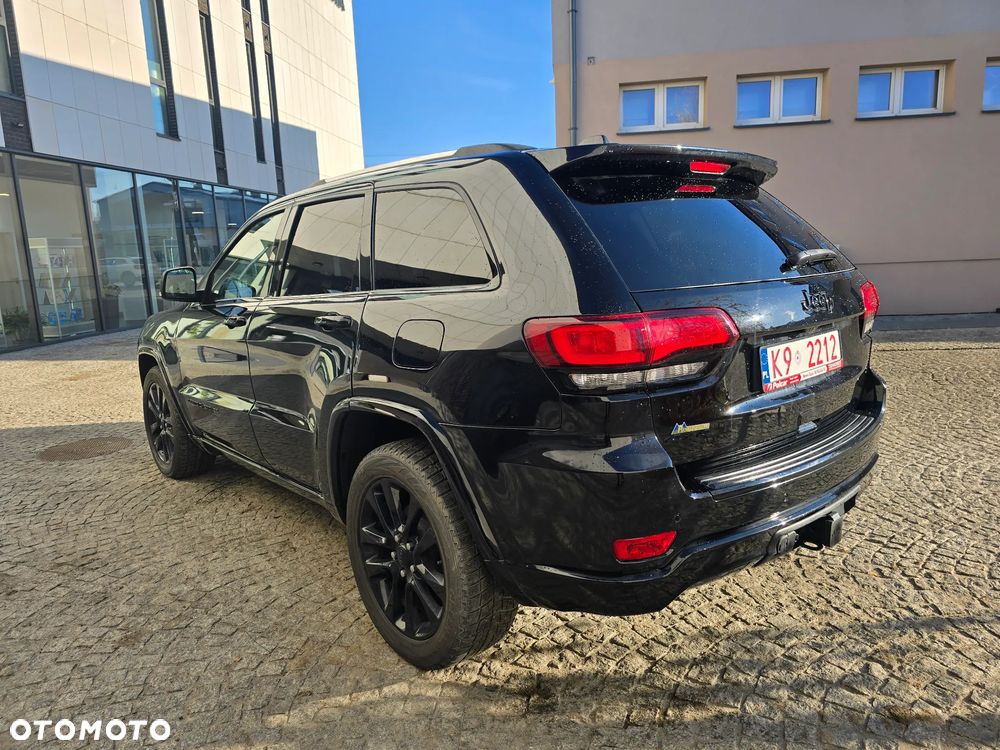 Jeep Grand Cherokee - 10