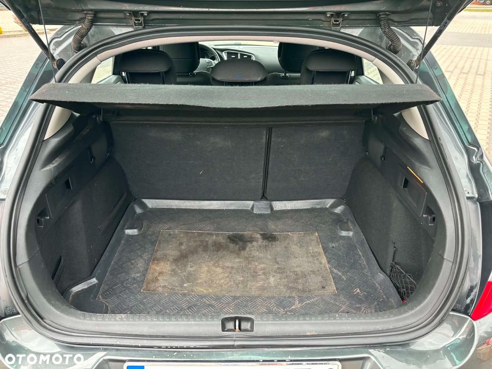 Citroën C4 e-HDi 115 Tendance - 10